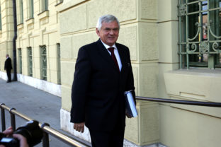 Ľubomír Jahnátek