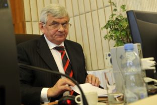 Ľubomír Jahnátek
