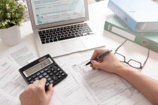 dane, financie