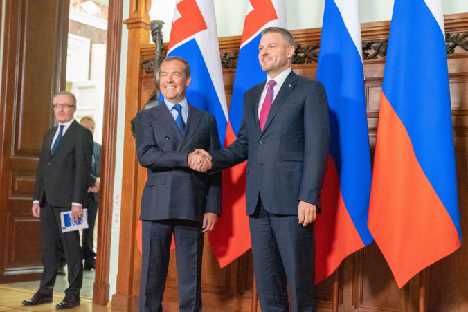 Peter Pellegrini, Dmitrij Medvedev