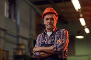 Senior, práca