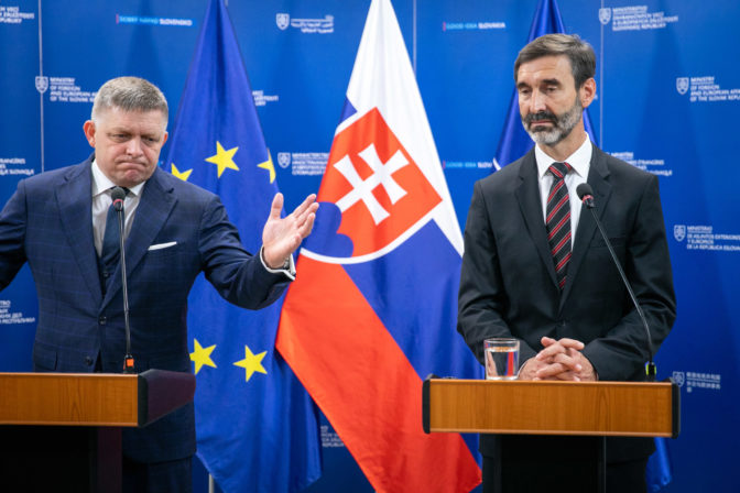 MZV: Premiér navštívil ministerstvo