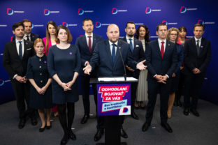 DEMOKRATI