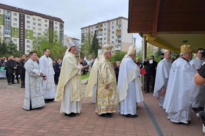 STARÁ ĽUBOVŇA: Pohreb dievčat po tragédii