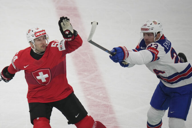 Finále MS v hokeji 2025: Švajčiarsko - USA