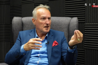 Zábojník kritizoval aj záver Úradu inšpekčnej služby, že ochrankári nepochybili pri útoku na premiéra. „Vyzerá to kuriózne, že nikto nepochybil. Ako nikto nemohol pochybiť, keď bola atentát?“ pýtal sa.